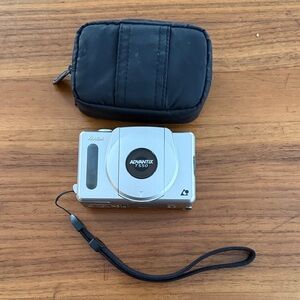 Kodak Advantix T550 Silver Camera with Black Case